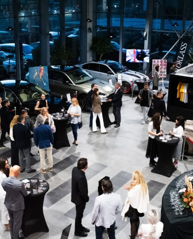 Art & Cars Am avut plăcerea să expunem arta noastră la un eveniment cu totul special, unde lumea (2)